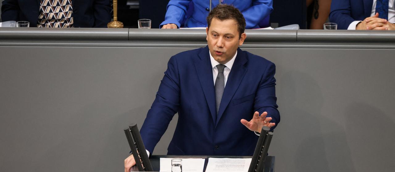 Haushaltsentwurf: Klingbeil verspricht Bürgern spürbare Verbesserungen |  tagesschau.de