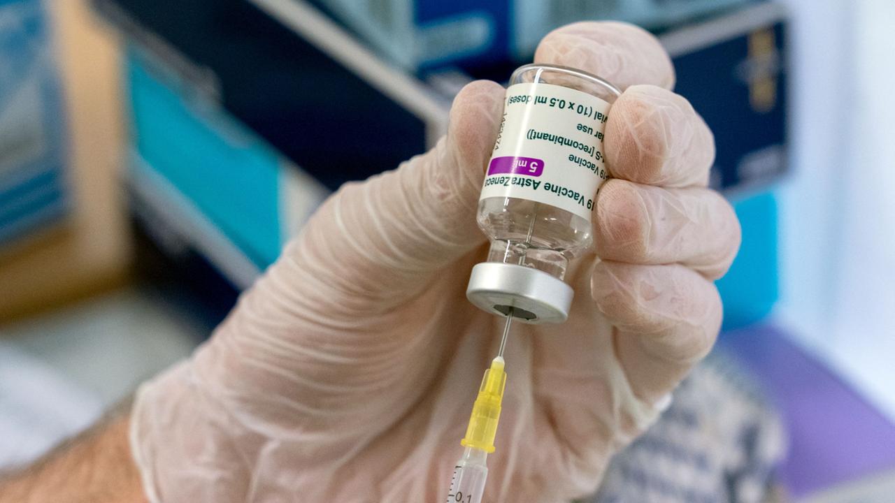 Klage gegen AstraZeneca: Wann Impfstoffhersteller haften Klage gegen AstraZeneca: Wann Impfstoffhersteller haften