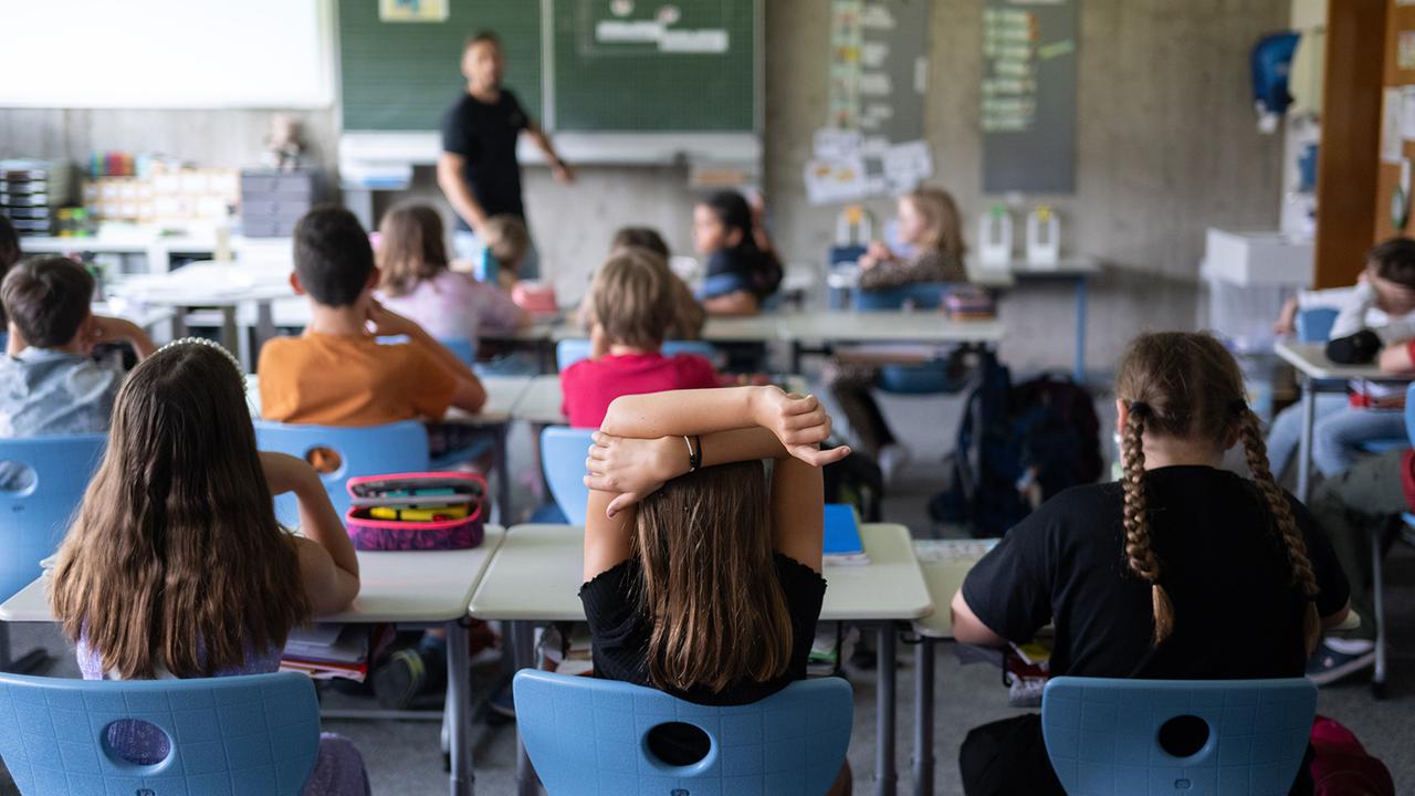 Deutsches Schulbarometer: Verhalten der Schüler belastet Lehrer zunehmend Deutsches Schulbarometer: Verhalten der Schüler belastet Lehrer zunehmend