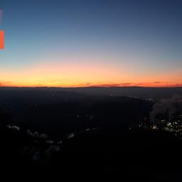 Der Sonnenaufgang von der Hohensyburg in Dortmund. 