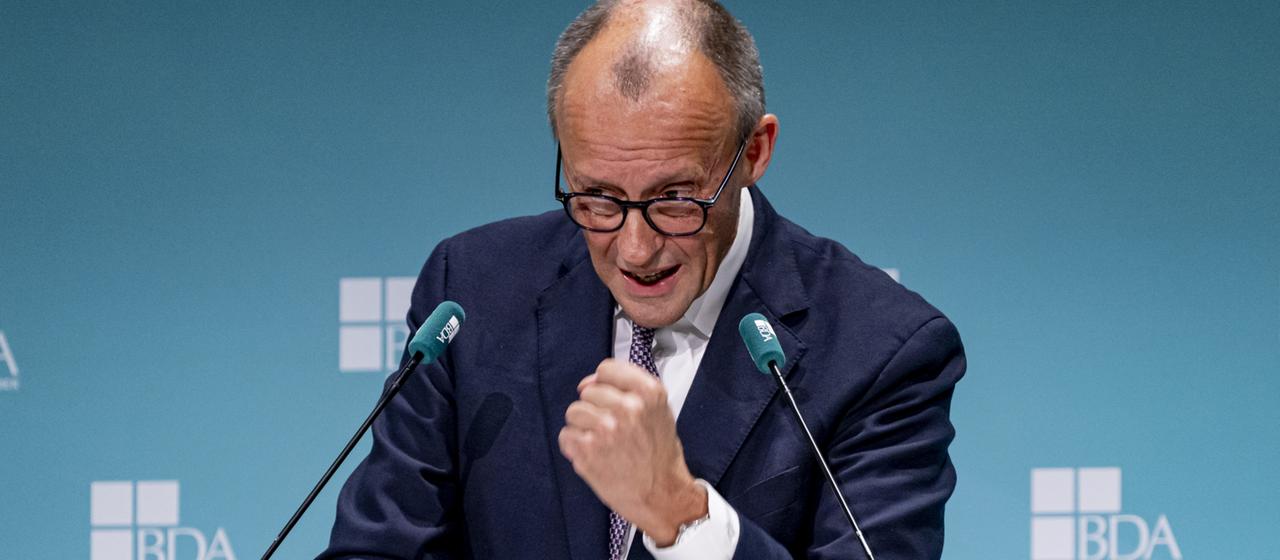 Kanzler Merz verteidigt vor Arbeitgebern seinen Regierungskurs | tagesschau.de