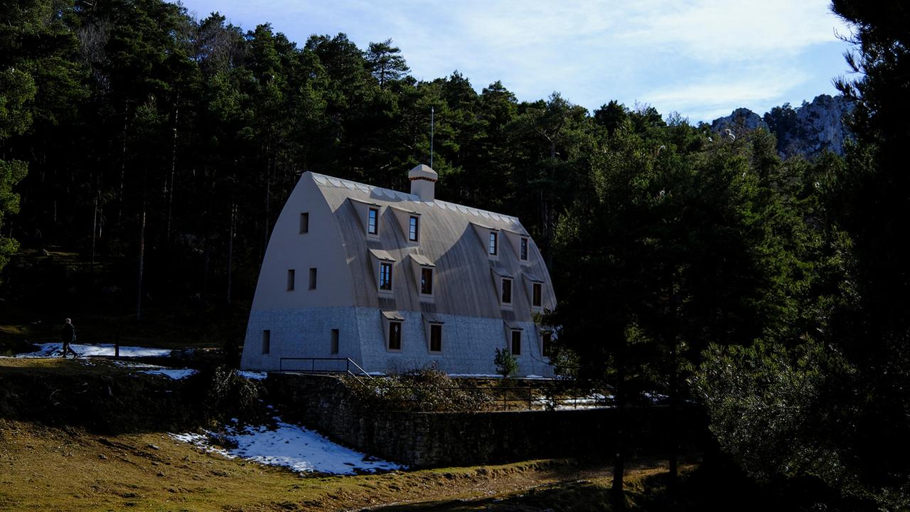 Wohnhaus am Fuß der Pyrenäen stammt von Antoni Gaudí
