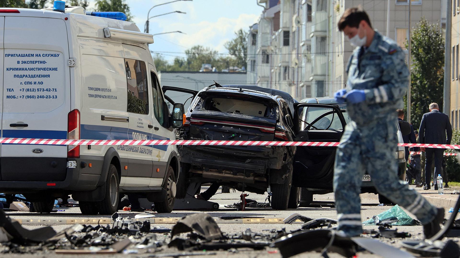 Trümmer liegen auf einer abgesperrten Straße in St. Petersburg | REUTERS