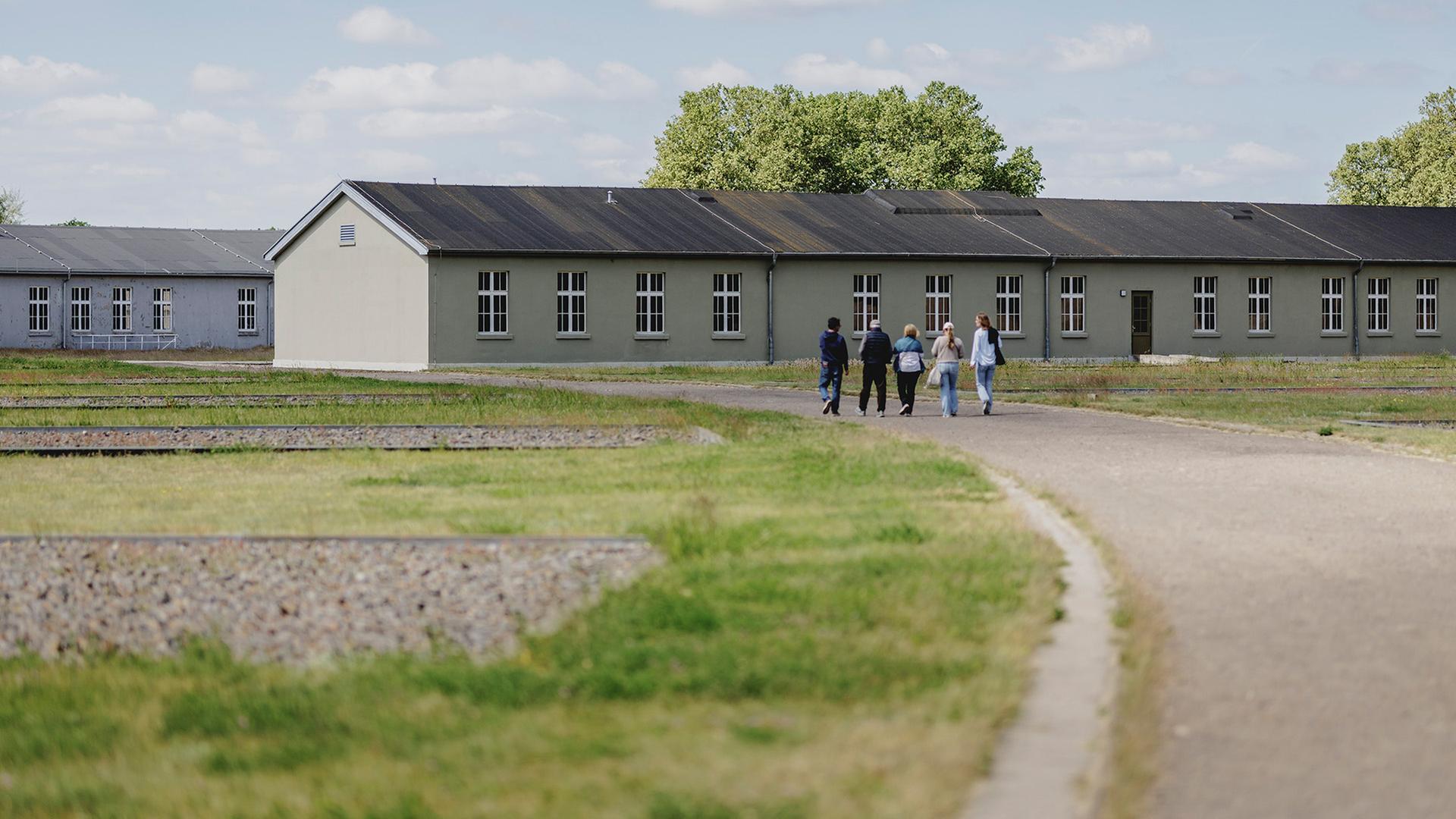 Blick auf Gebäude in der Gedenkstätte Sachsenhausen in Oranienburg. (Quelle: Picture Alliance/Florian Gärtner) | Picture Alliance/Florian Gärtner