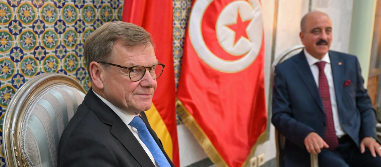Johann Wadephul trifft Mohamed Nafti, Außenminister von Tunesien.