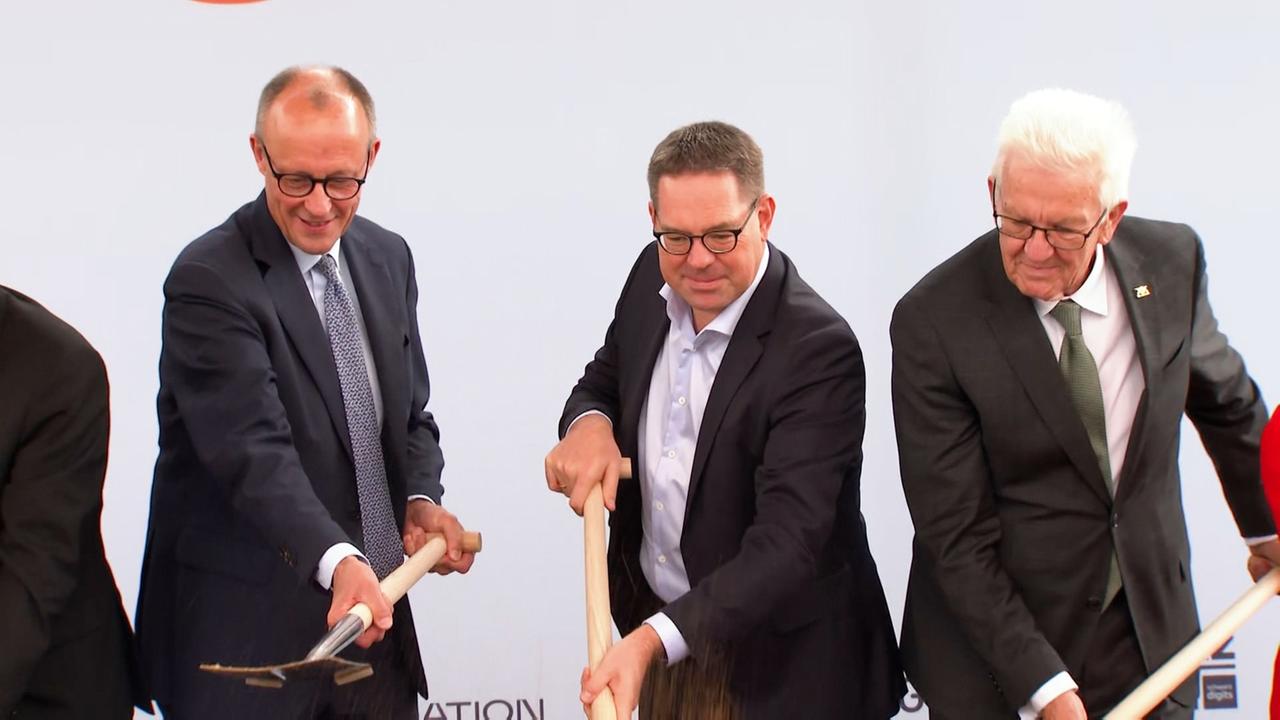 1. Spatenstich für KI-Großprojekt in Heilbronn