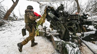 Soldaten der ukrainischen Streitkräfte nahe Saporischschja im Südosten der Ukraine (Archivbild vom 14. Januar 2024)