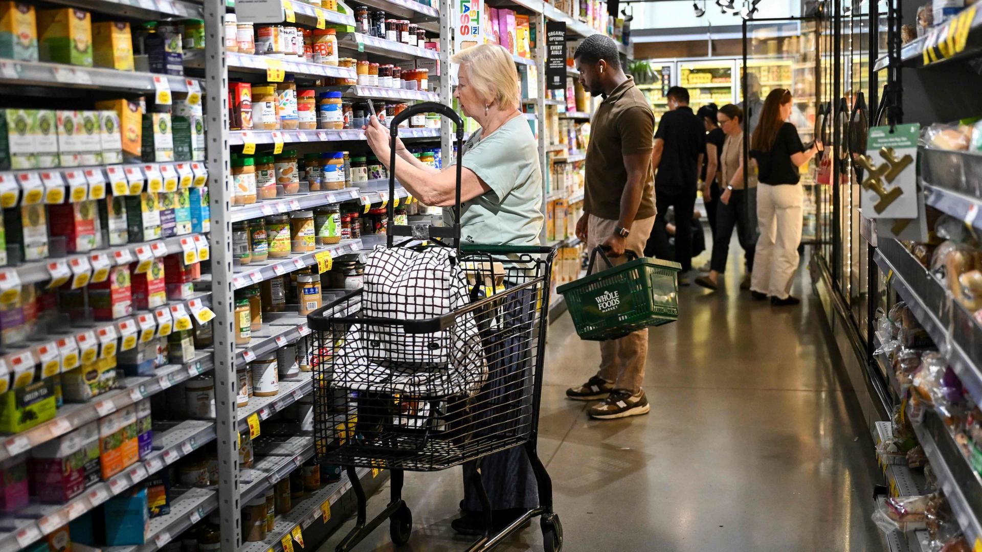 US-Verbrauchervertrauen sinkt auf tiefsten Stand seit 2014