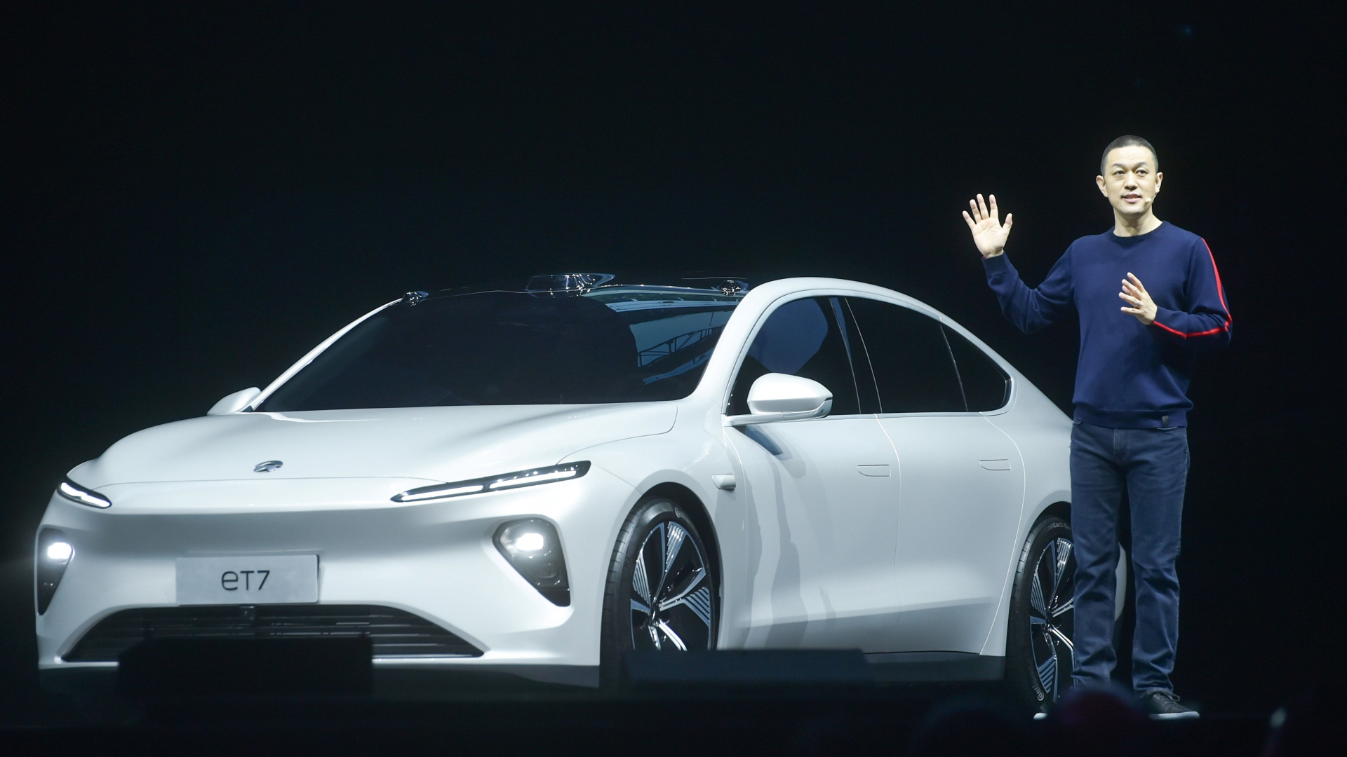 Bühnenshow für ein Elektroauto: Nio-Chef Li Bin präsentiert das Modell ET7