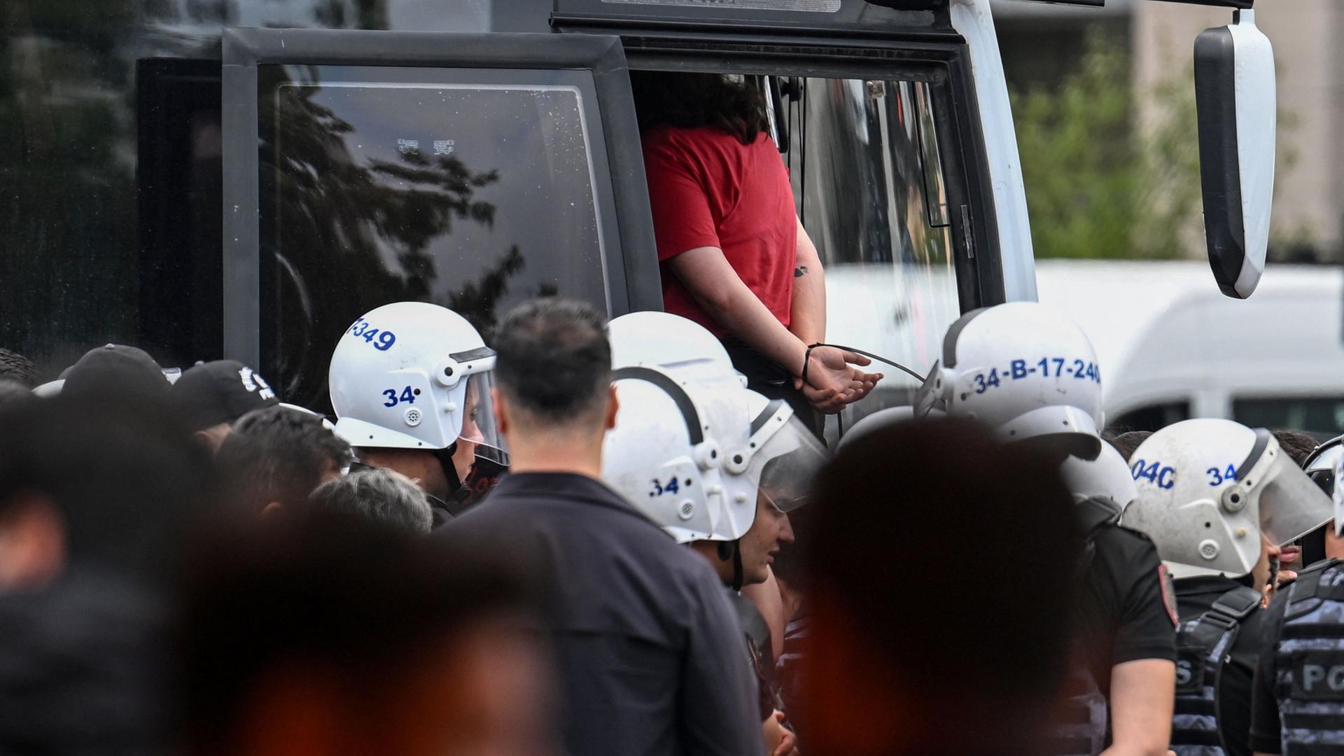 Türkei: "Gesellschaft soll Angst vor queeren Menschen bekommen"
