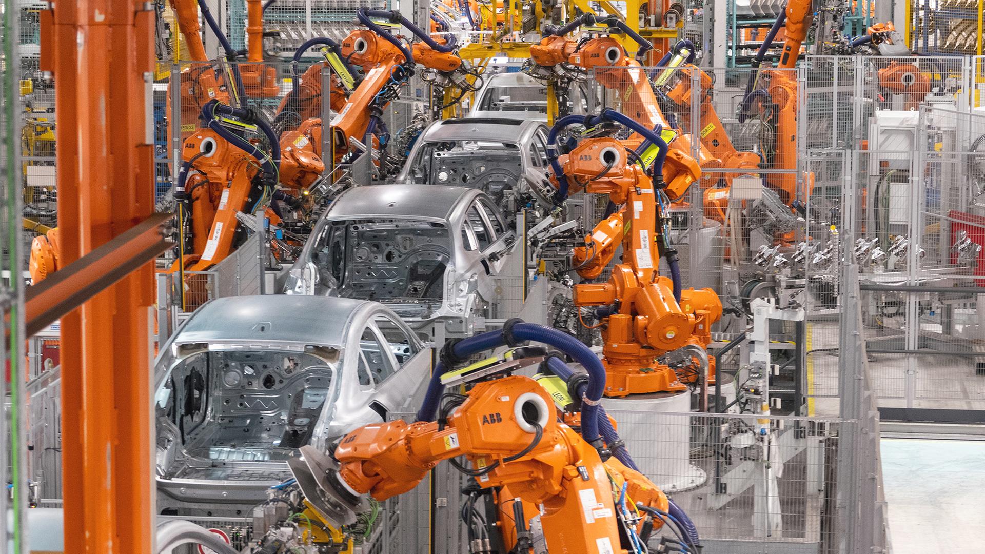 BMW-Gewinn bricht ein: Die Krise der deutschen Autobauer