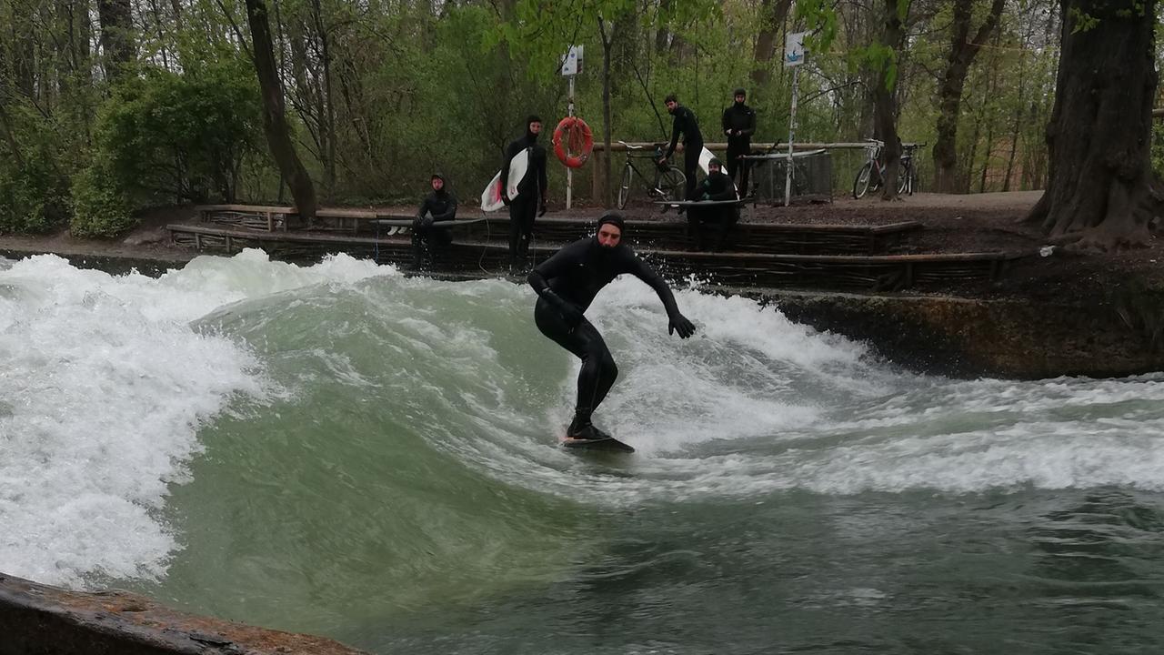 Munich's Eisbach wave reopens for surfing