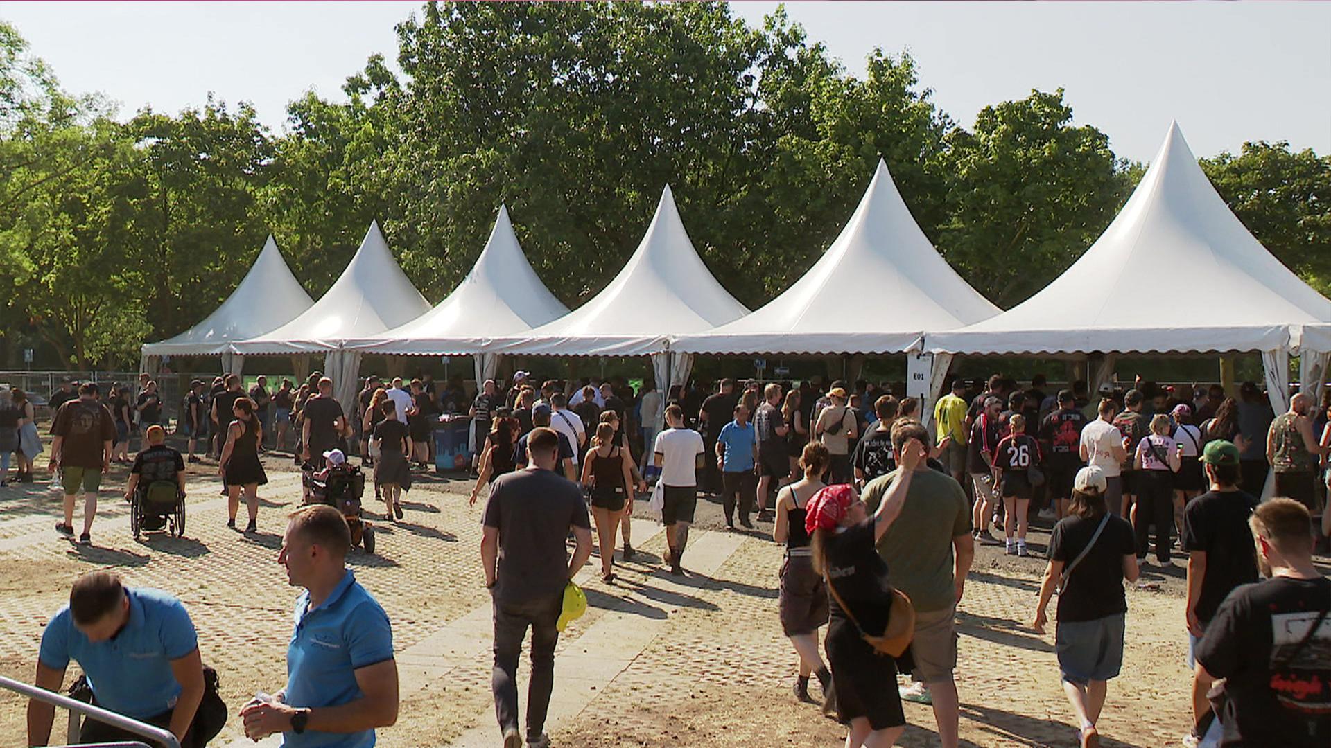 Holpriger Auftakt für Düsseldorfs Open Air Park