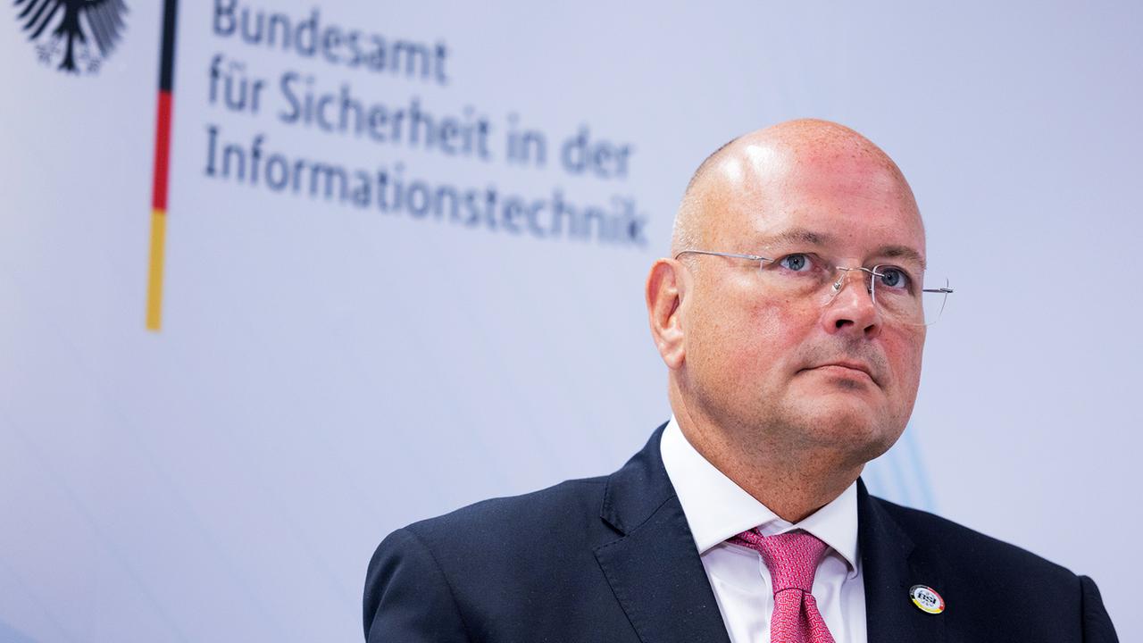 Ex-BSI-Chef Schönbohm bekommt Recht gegen Böhmermann