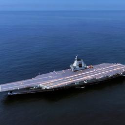 Der Flugzeugträger "Fujian" auf seiner Jungfernfahrt in Mai 2025