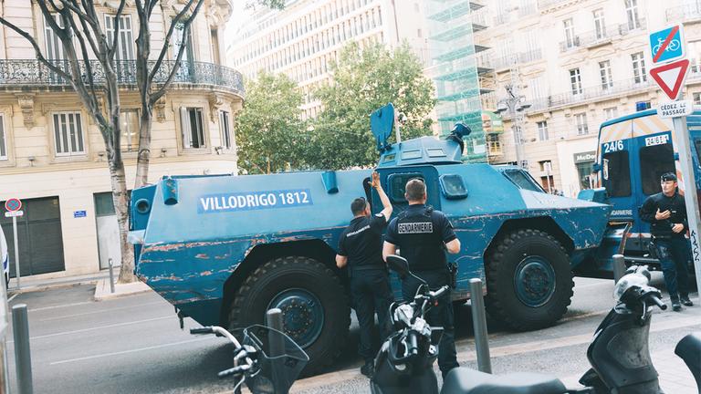 Gepanzerte Polizeifahrzeuge in Frankreich