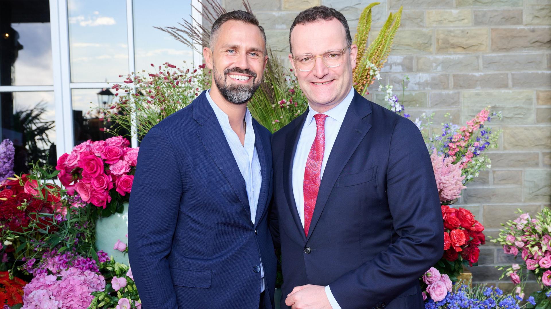 Daniel Funke und Jens Spahn | Annette Riedl/dpa
