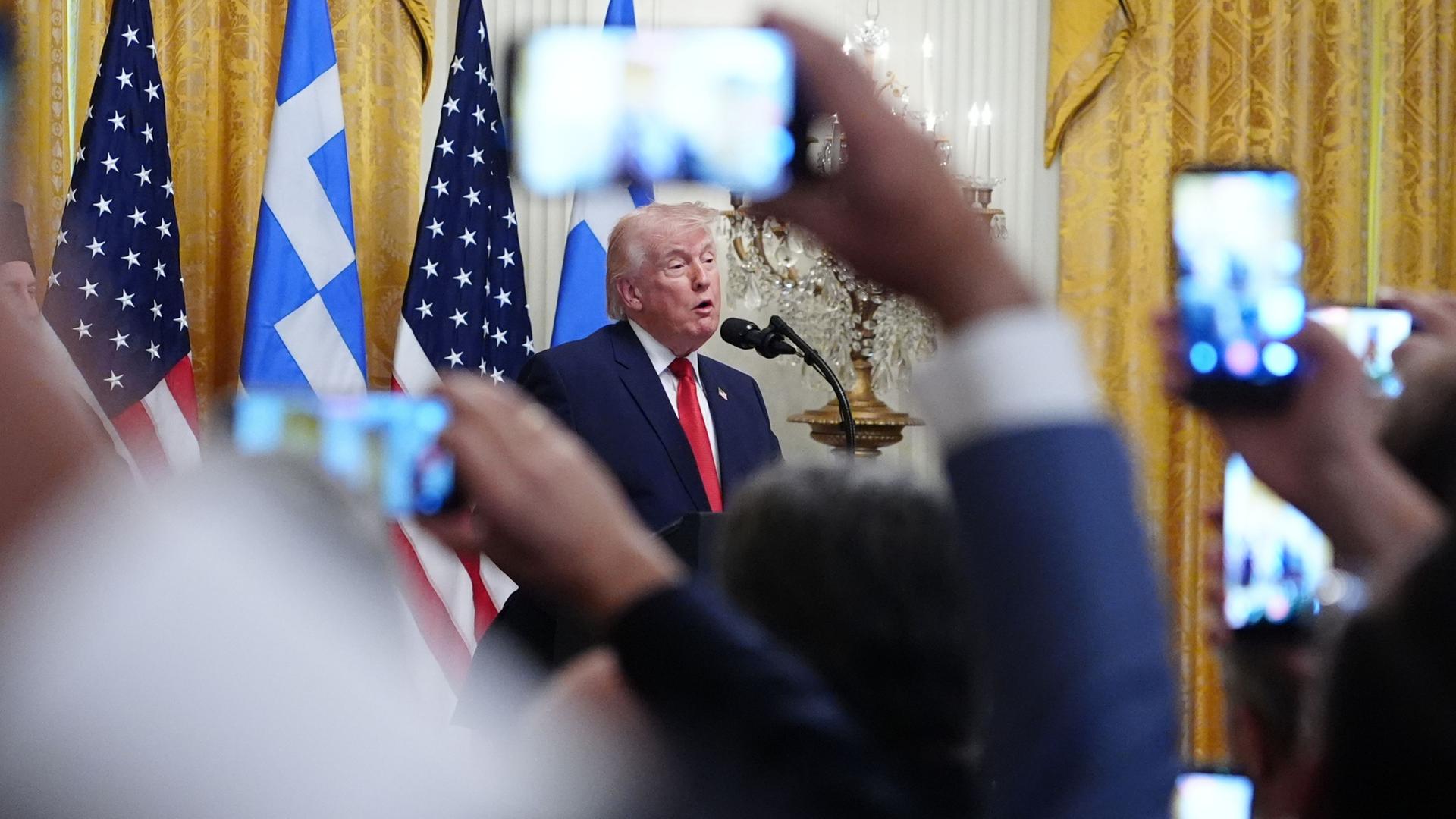 Trump im Weißen Haus | AP