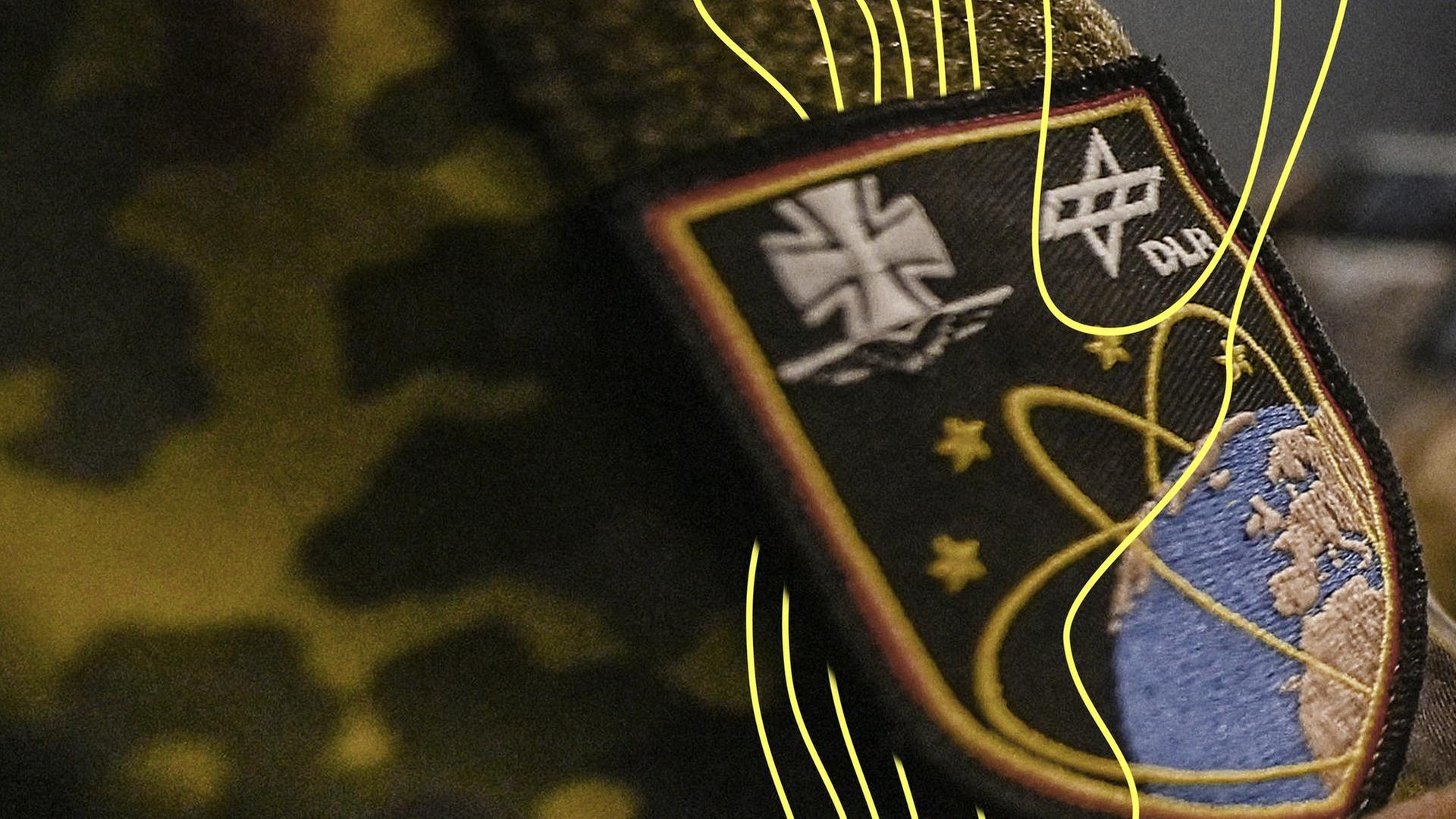 In Uedem bei dem Weltraumkommando der Bundeswehr wird der Ueberflug des Batterie-Blocks der ISS ueberwacht. | IMAGO / Markus van Offern