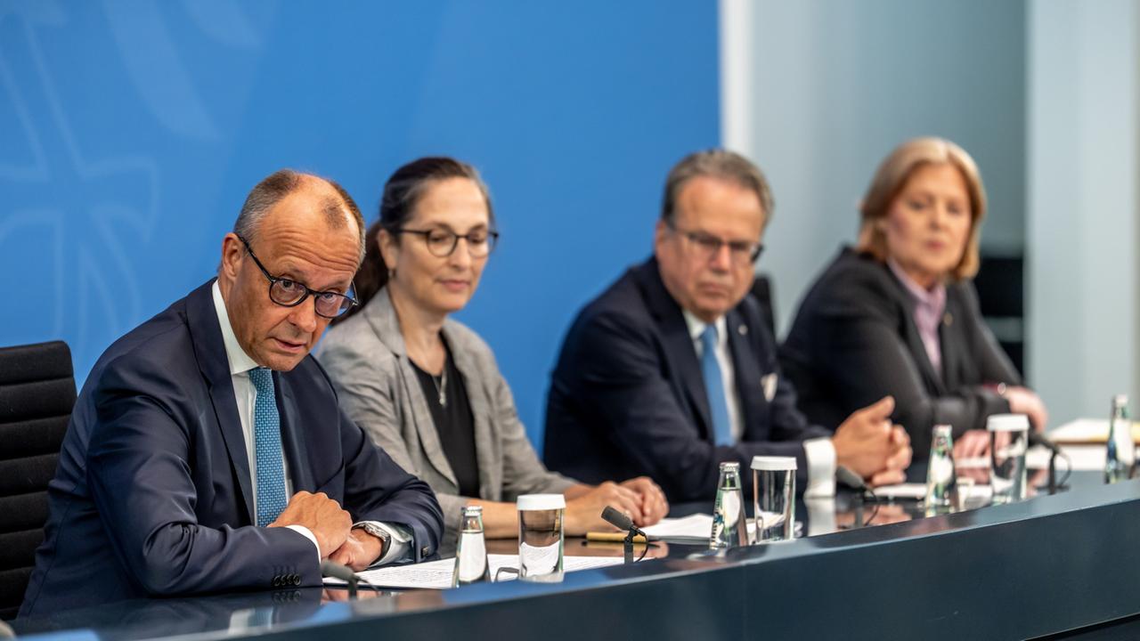 Schwarz-Rot will Vorschläge der Rentenkommission vollständig umsetzen Schwarz-Rot will Vorschläge der Rentenkommission vollständig umsetzen