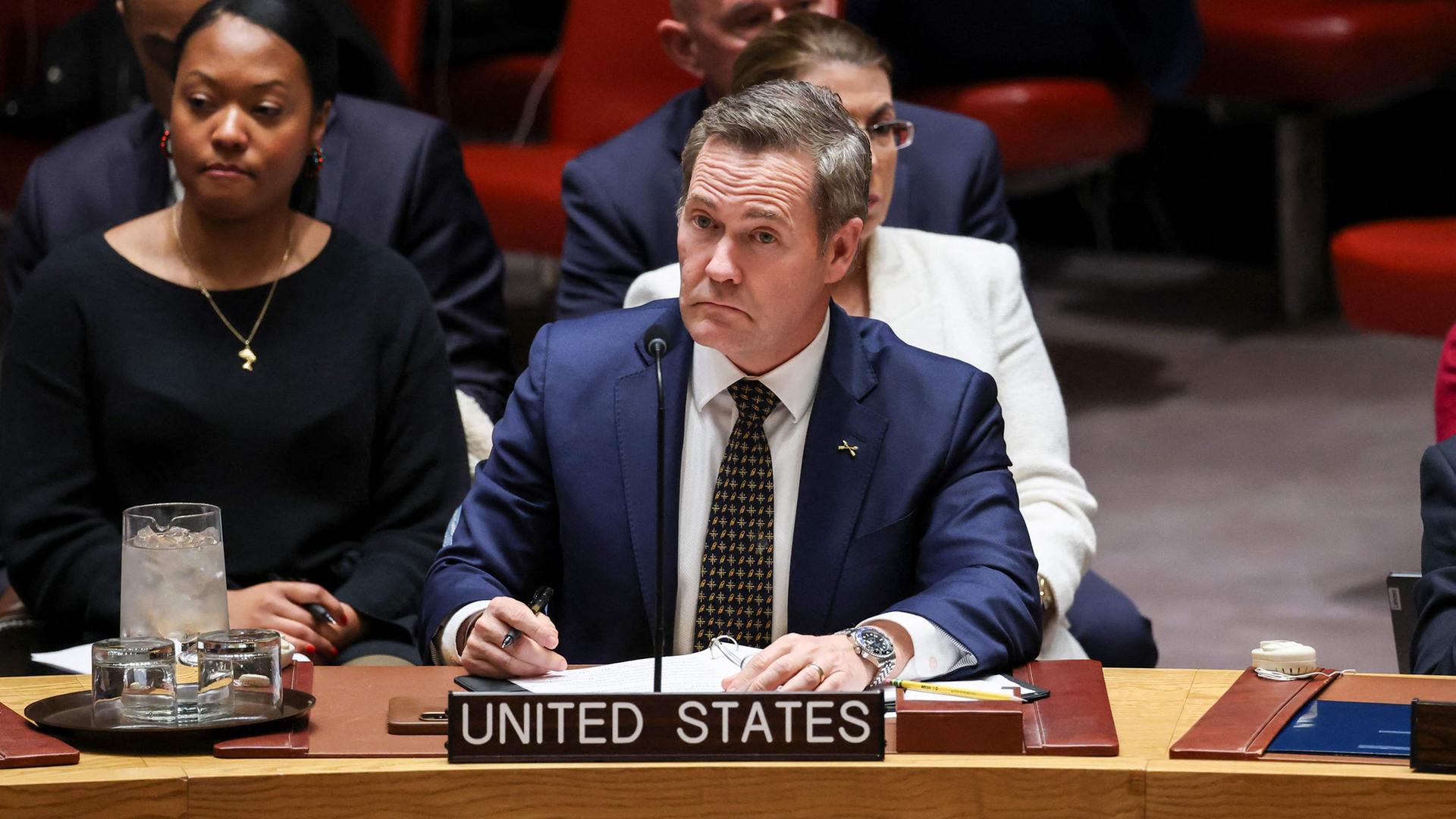 Der US-amerikanische UN-Botschafter Mike Waltz im Sicherheitsrat. | ANGELA WEISS / AFP