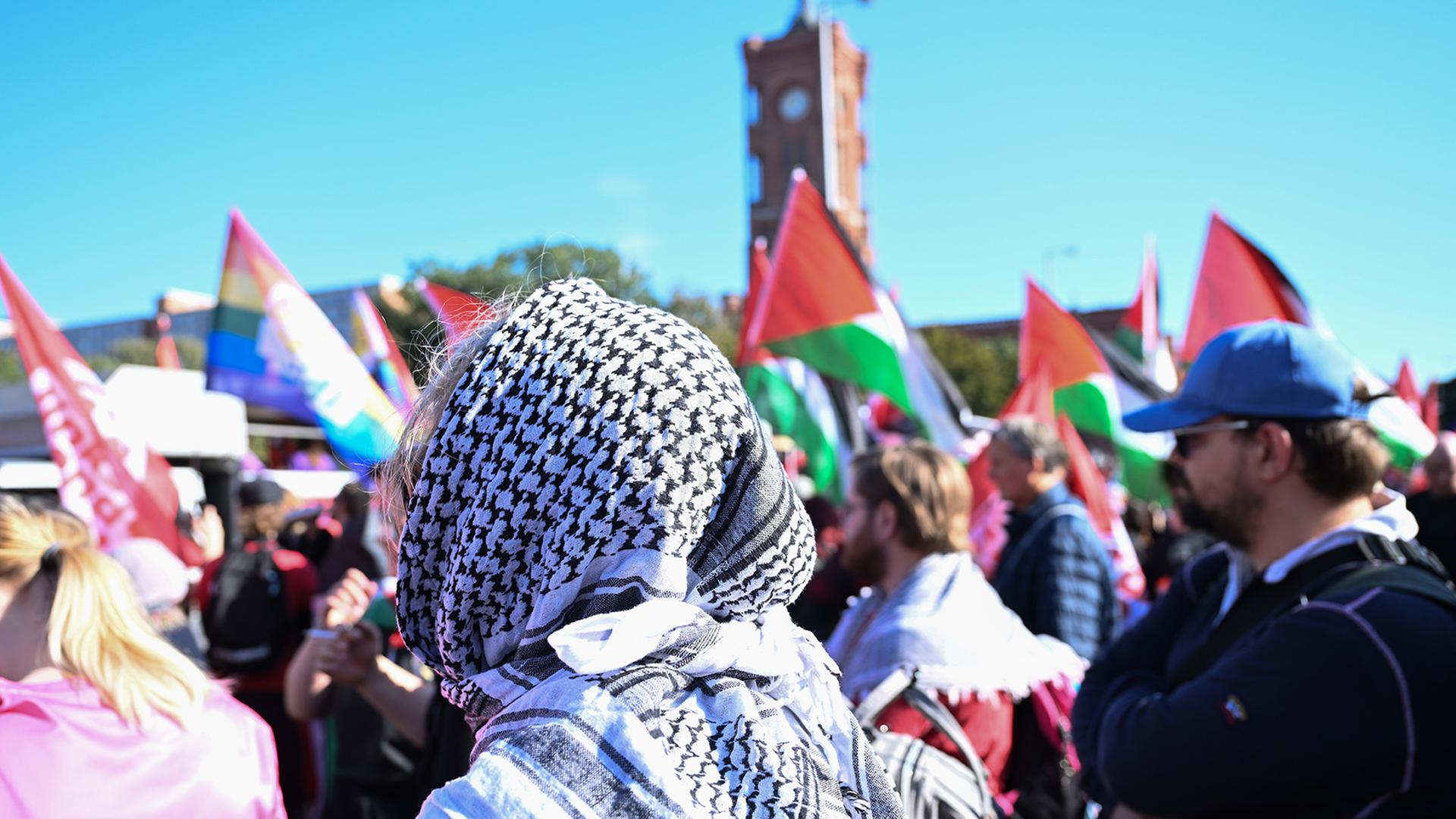 60.000 Menschen demonstrieren in Berlin gegen Krieg im Gazastreifen