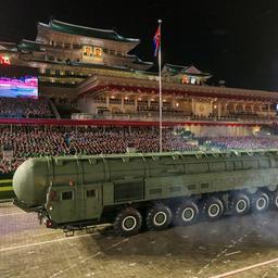 Das Foto zeigt nach nordkoreanischen Angaben eine neue Interkontinentalrakete.