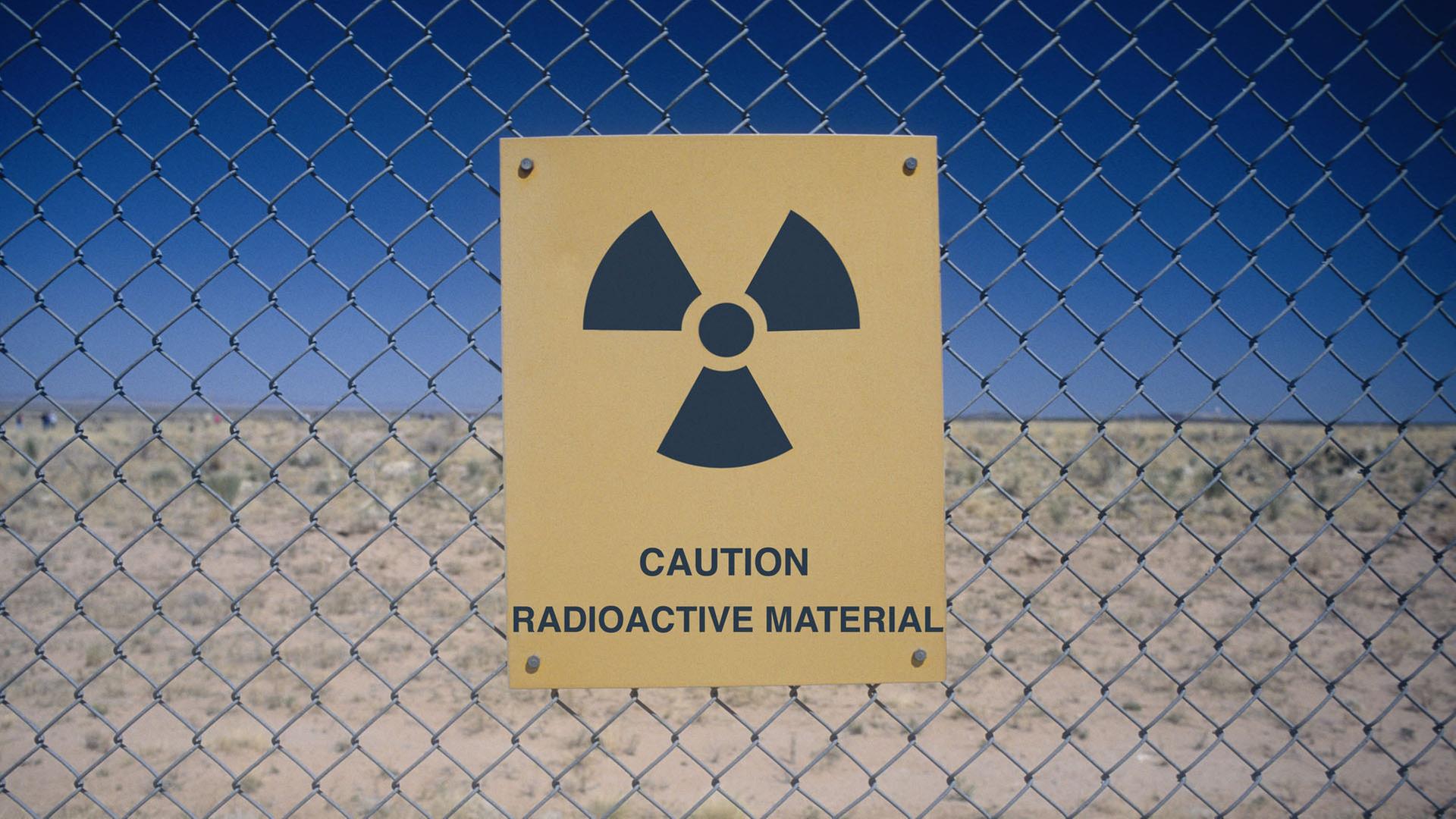 Wahrnschild vor Radioaktivitt an einem Testgende in Nevada, USA. | picture alliance / RelaXimages