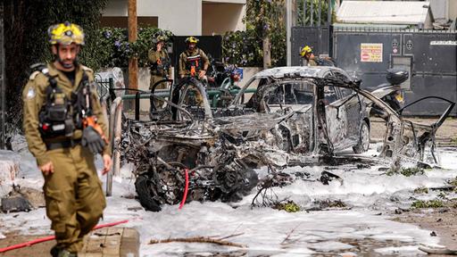 Heftige gegenseitige Angriffe gehen weiter