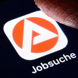 Jobsuche App der Bundesagentur für Arbeit auf dem Display eines Smartphone.