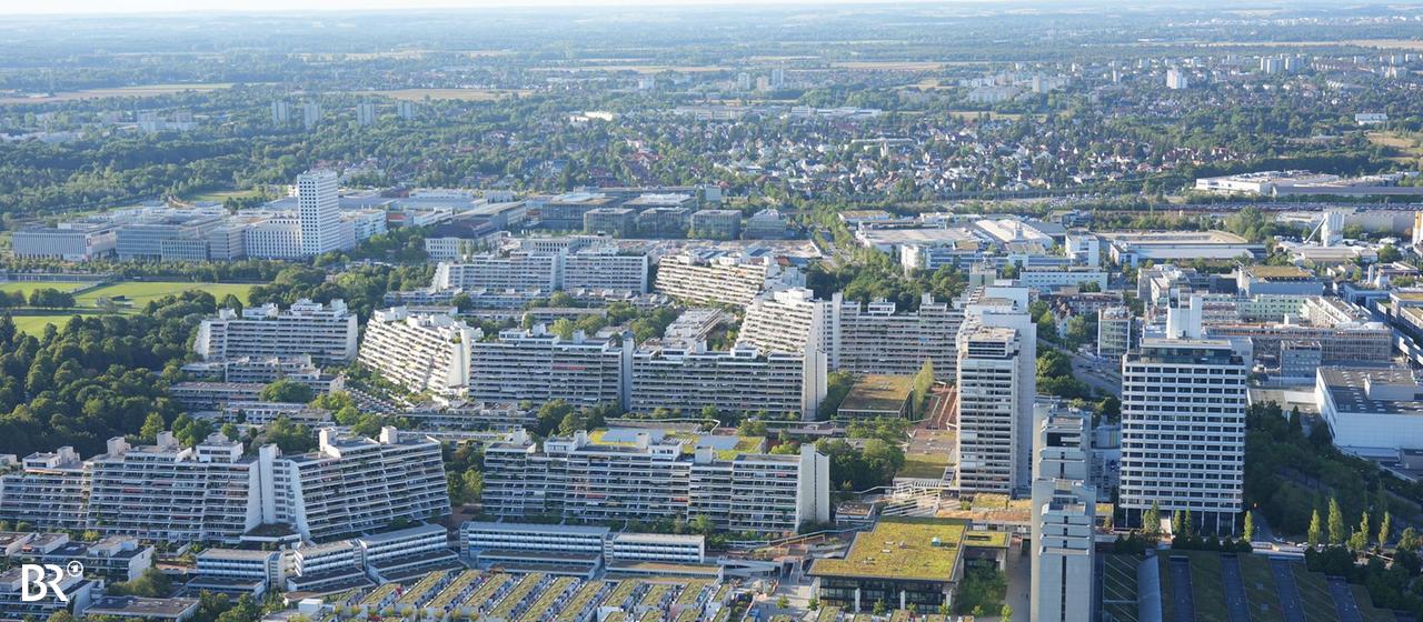 Blick vom Fernsehturm aus auf das Olympische Dorf. Das Wohngebiet wurde für die Olympischen Sommerspiele 1972 gebaut.  | dpa-Bildfunk/Soeren Stache Blick vom Fernsehturm aus auf das Olympische Dorf. Das Wohngebiet wurde für die Olympischen Sommerspiele 1972 gebaut.