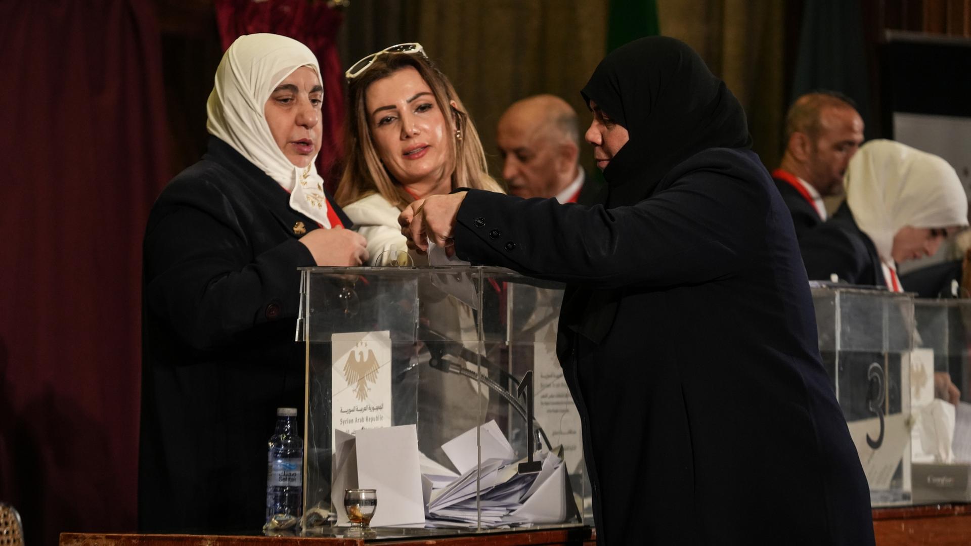 Syrien hat ein Parlament gewählt - die Macht bleibt beim Präsidenten