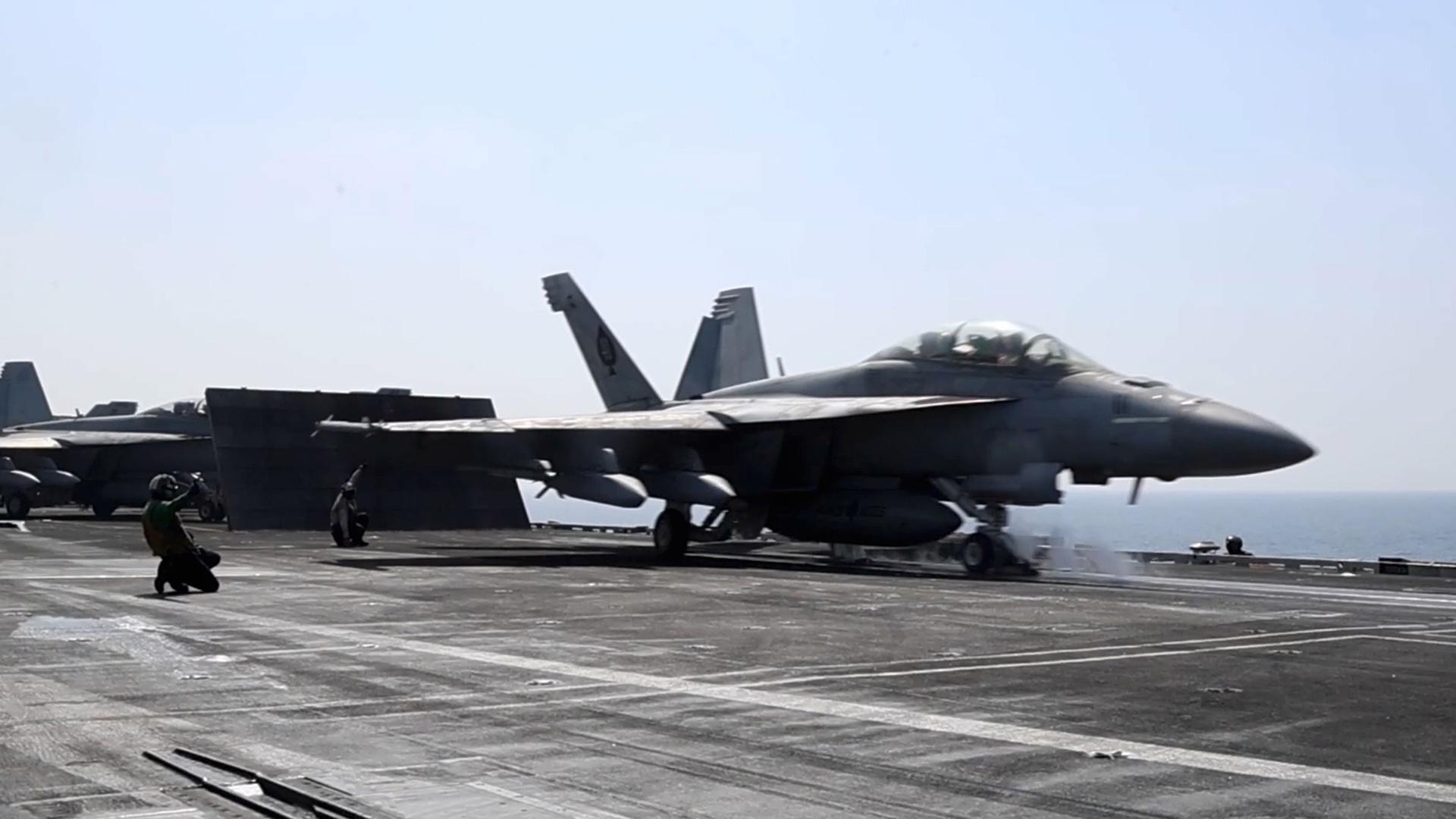 Dieses Bild aus einem vom US-Zentralkommando zur Verfügung gestellten Video zeigt eine F/A-18E Super Hornet.  | AP