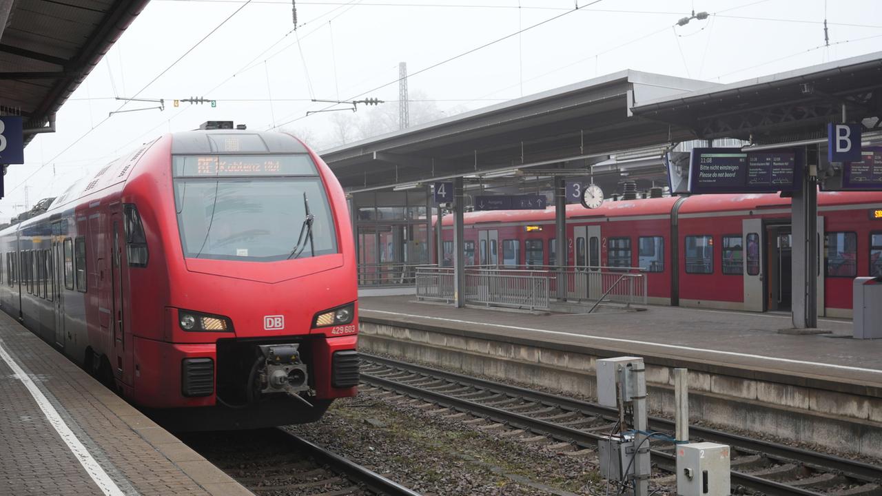 Entsetzen nach tödlichem Angriff auf Zugbegleiter