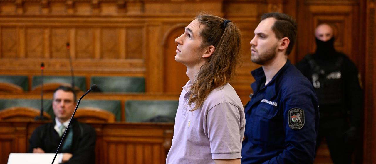 Maja T. im Gerichtssaal in Budapest.