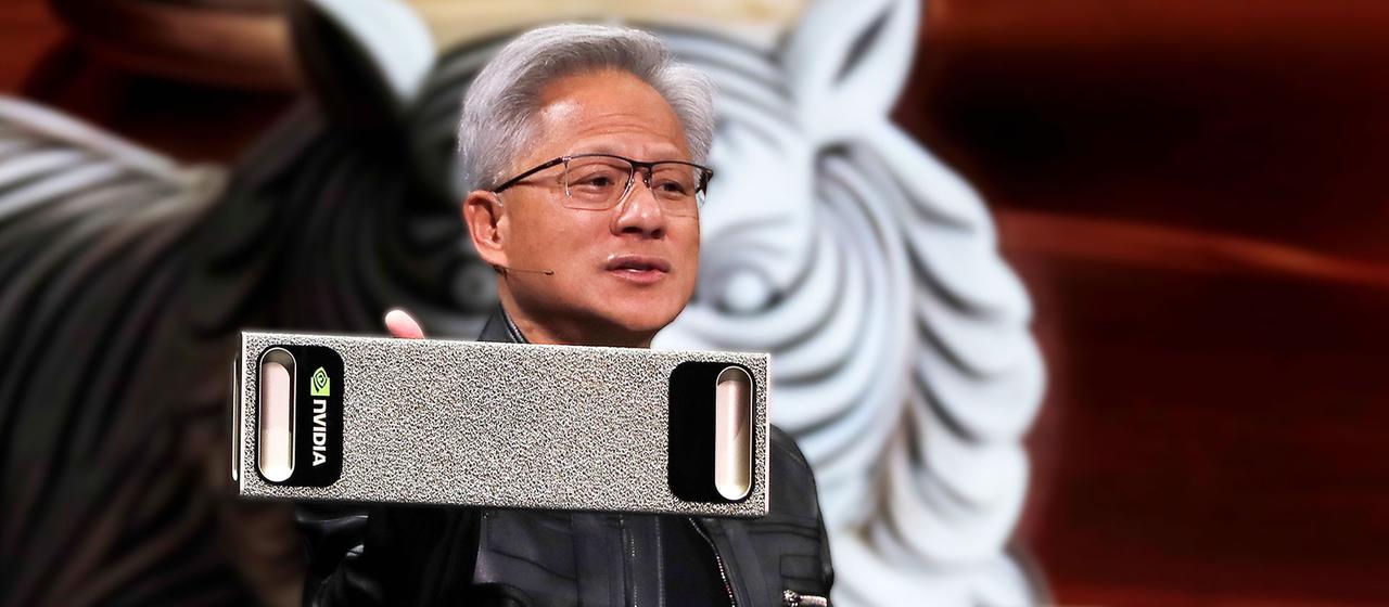 Nvidia CEO Jensen Huang präsentiert auf einer Bühne NVIDIA DGX Spark 