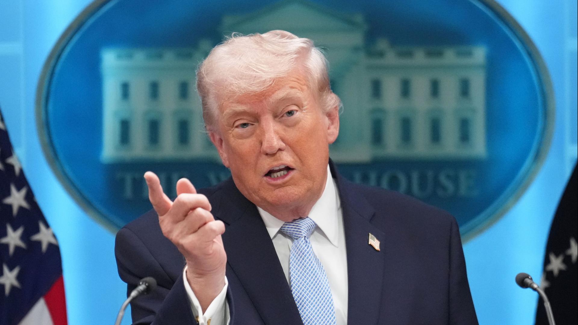 Donald Trump | Mark Schiefelbein/AP/dpa