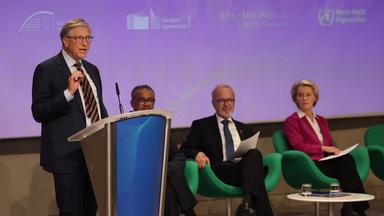 Bill Gates spricht auf einer Veranstaltung in Brüssel.