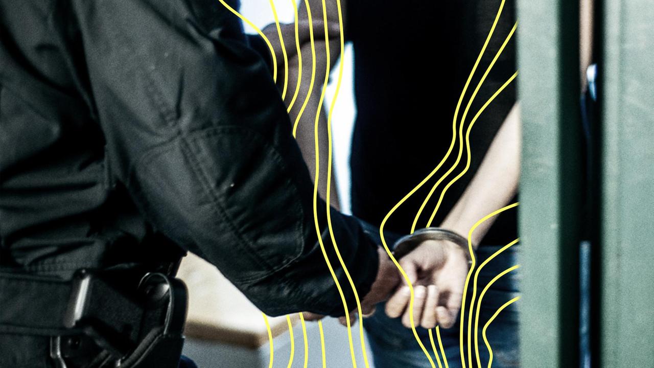 11KM-Podcast: Wie konsequent wird bei Hasskriminalität ermittelt?