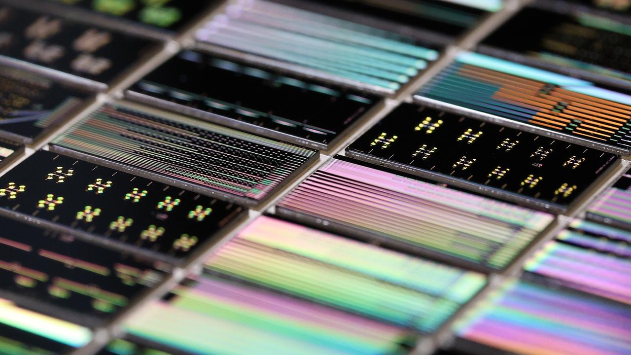 Revolutionäres Licht-Computing: Photonische Chips im Praxistest – Die Zukunft der Prozessoren beginnt in Garching!
