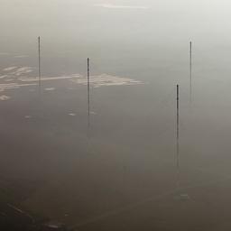 Luftbild der Marinefunksendestelle und des Längstwellensenders der Deutschen Marine in Rhauderfehn (Landkreis Leer). 