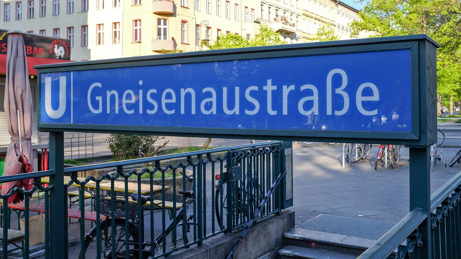 Geldautomat im U-Bahnhof Gneisenaustraße gesprengt