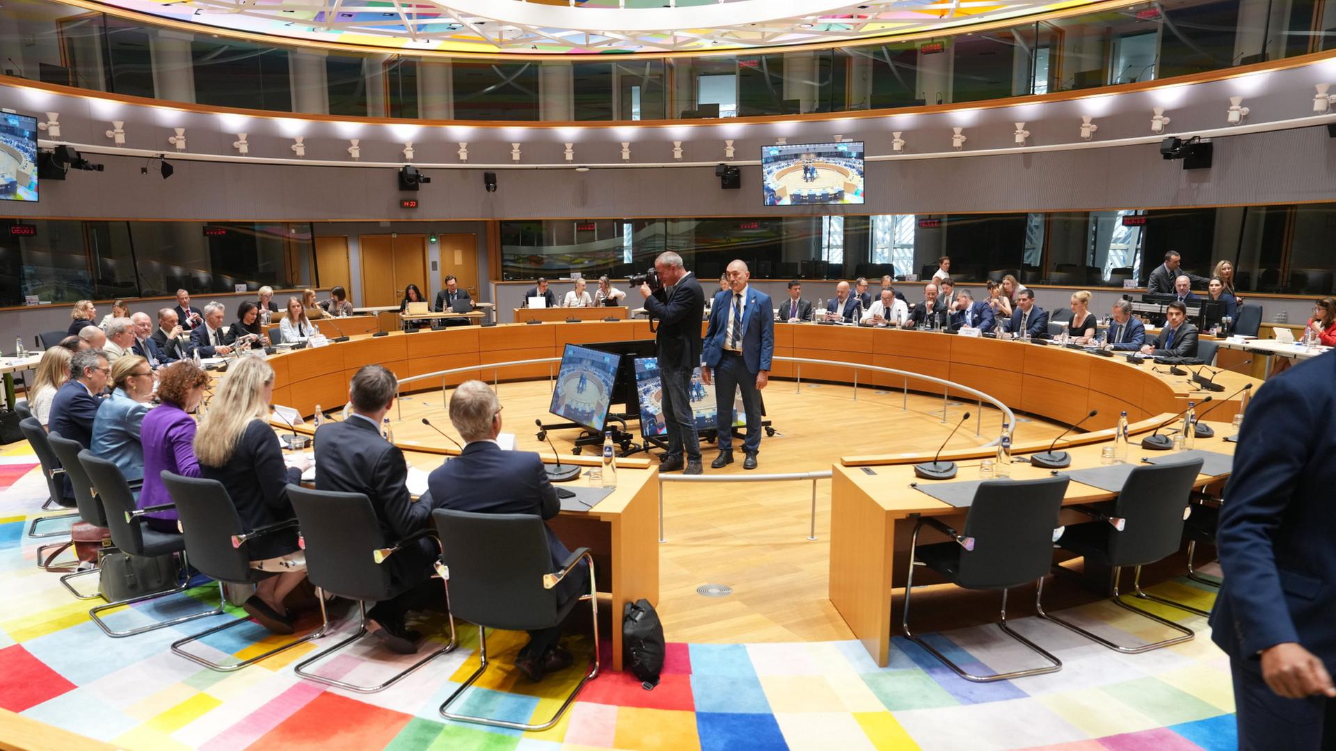Abwesend in Brüssel: Wie oft deutsche Minister bei EU-Treffen fehlen Abwesend in Brüssel: Wie oft deutsche Minister bei EU-Treffen fehlen