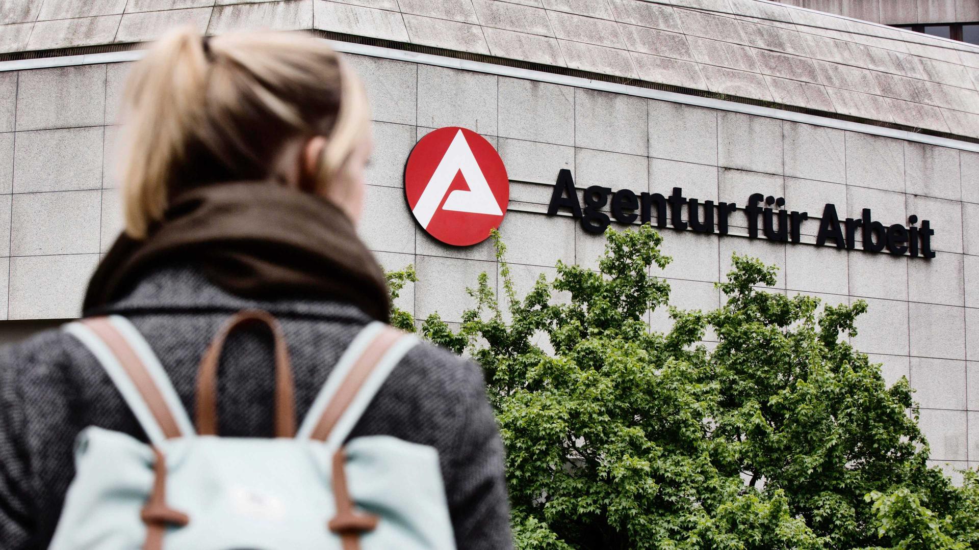 Zahl der Arbeitslosen in NRW deutlich gesunken