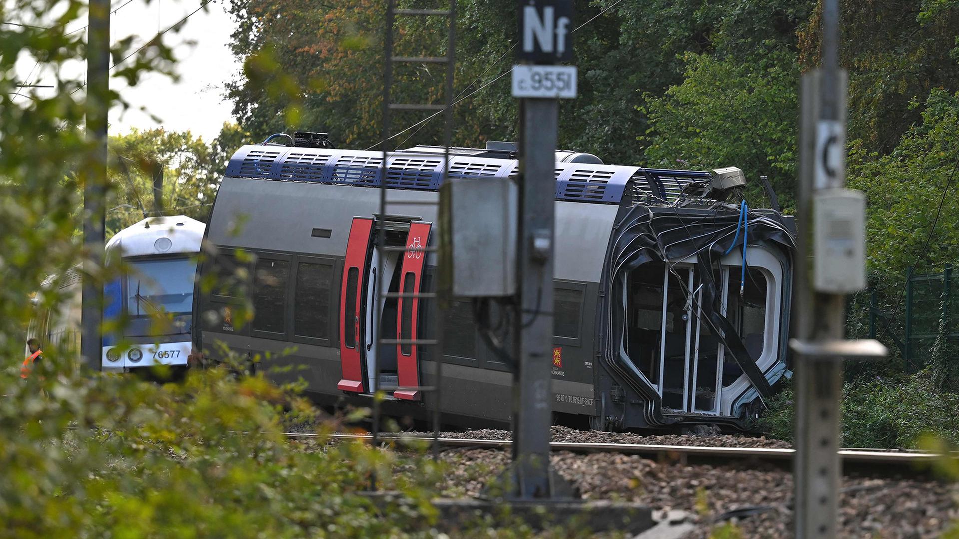 Entgleister Zugwaggon in Cléon, im Nordwesten Frankreichs | AFP