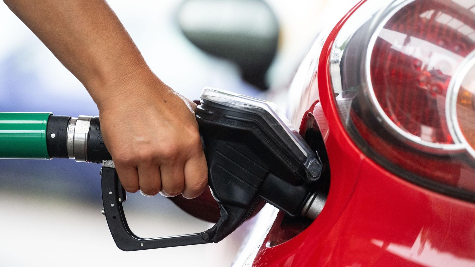10月1日からガソリン割引がスタート！ベルリンでの車利用はどう変わる？