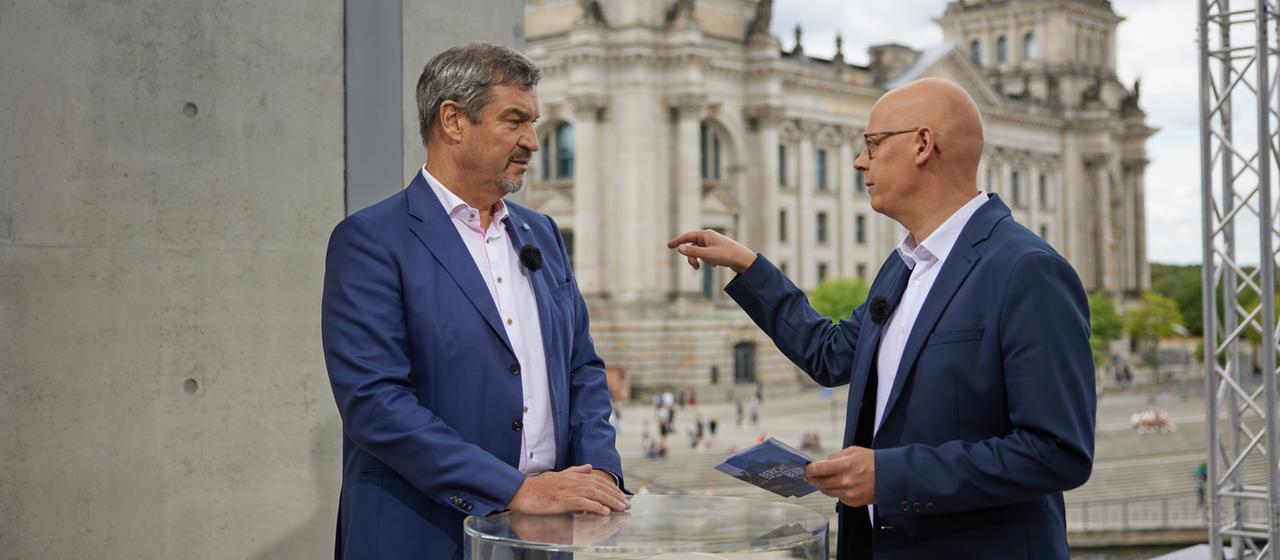 CSU-Chef Söder im Gespräch mit Matthias Deiß, stellvertretender Leiter des ARD-Hauptstadtstudios.
