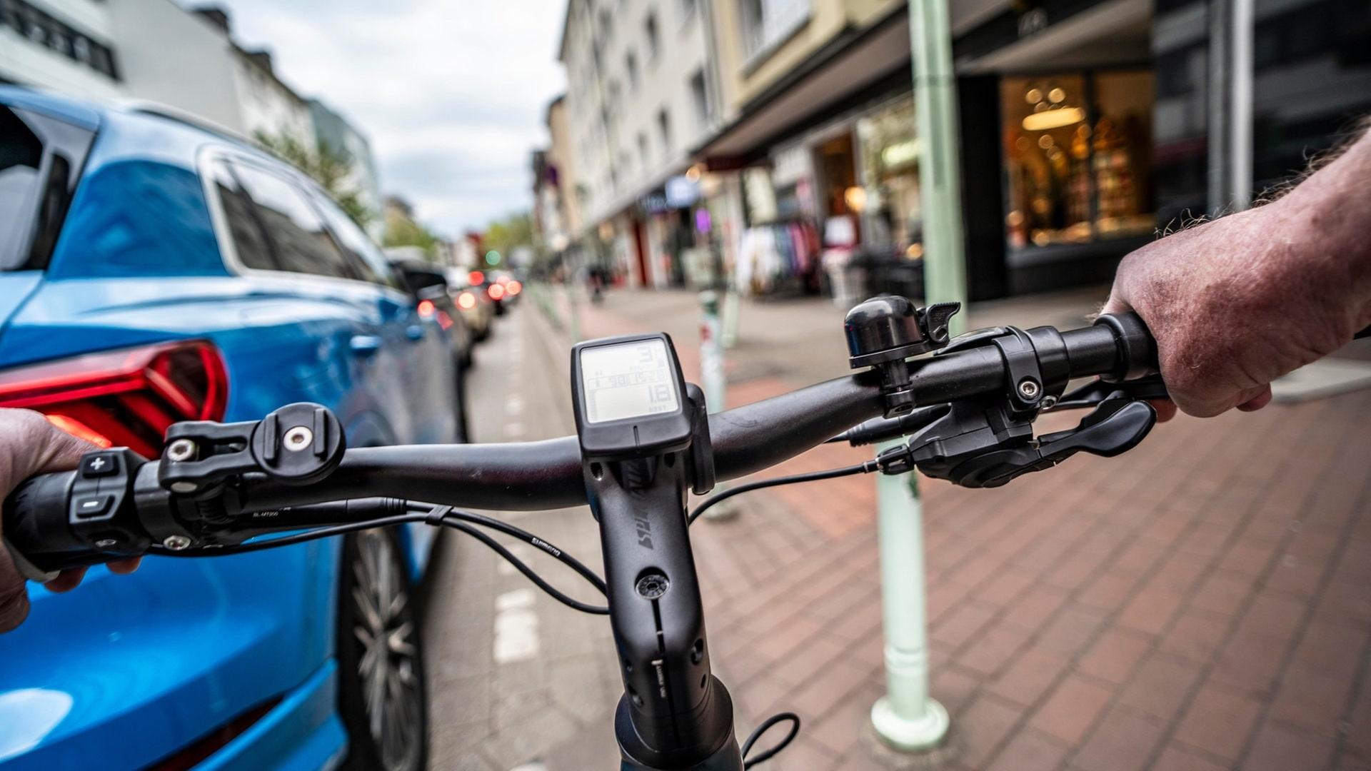 Mann leiht Polizei Fahrrad für Verfolgungsjagd
