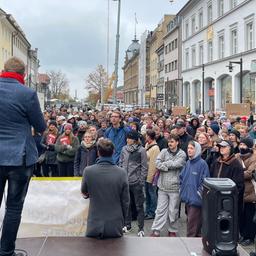 Rund 2.000 Studierende protestierten in Konstanz gegen die Einsparpläne des Landes