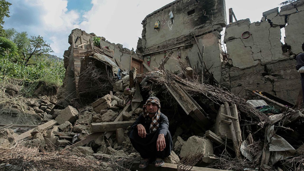 Zahl-der-Erdbebenopfer-in-Afghanistan-steigt-auf-mehr-als-2-200